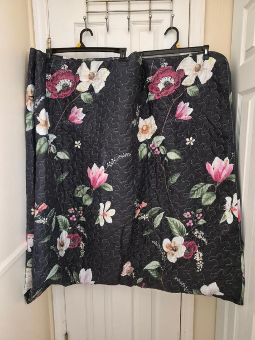 Bedspread and Pillowcases Set